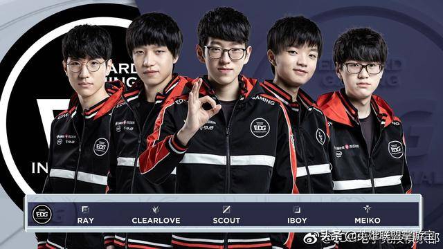 8个篮板 8个篮板