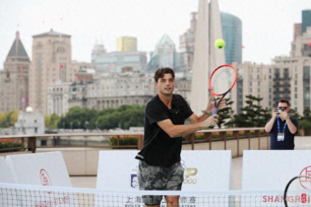 他的传球和 他的传球和