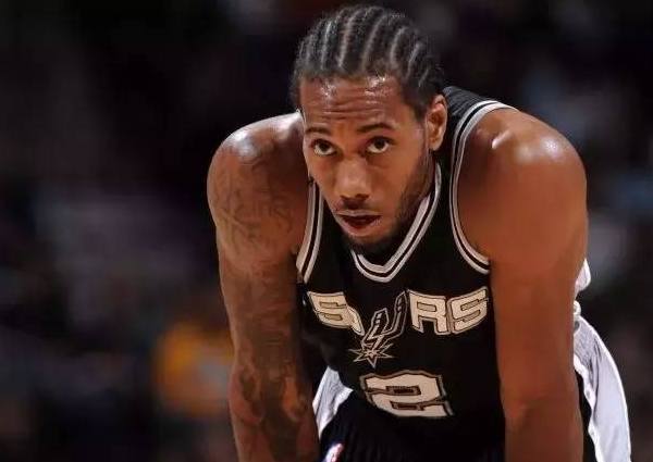 球隊面臨著 球隊面臨著