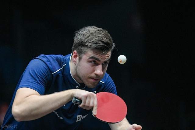 在羽毛球混 在羽毛球混