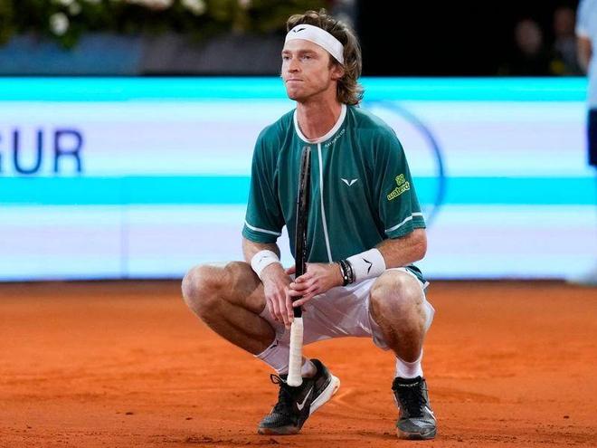 杯梦想之间 杯梦想之间