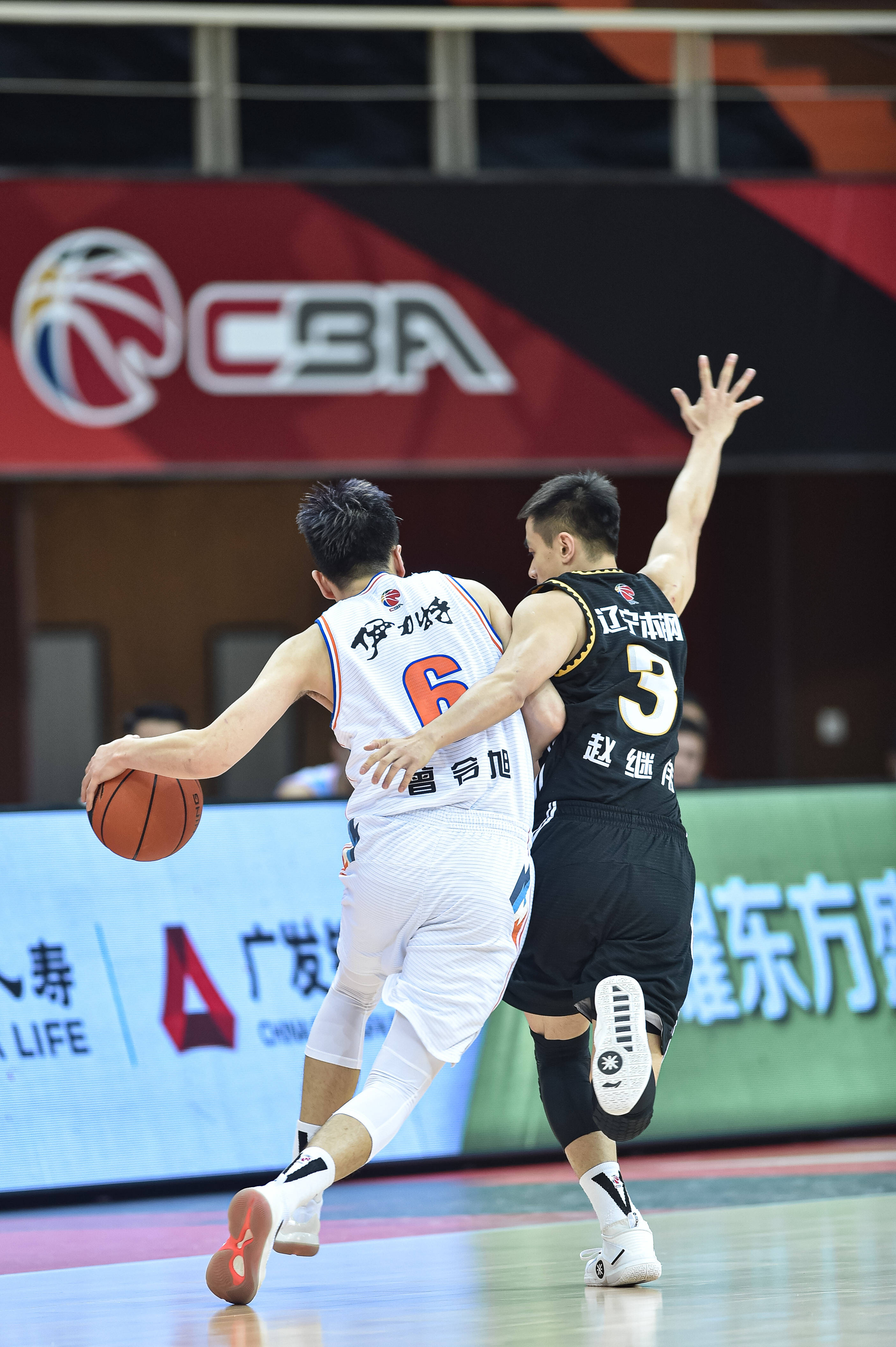 出明确手势 出明确手势